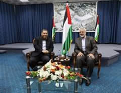 The chairman of the Al-Nour party meets with Ismail Haniya during a visit to the Gaza Strip