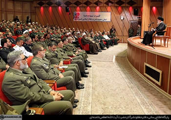 Supreme Leader visits ground forces of Iran’s regular army