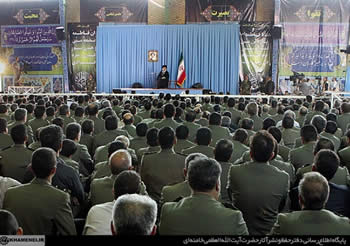 Supreme Leader visits ground forces of Iran’s regular army