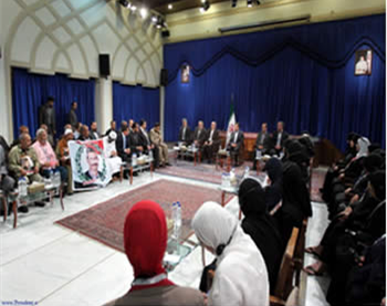 President Ahmadinejad at a meeting with the families of the victims of the Egyptian revolution