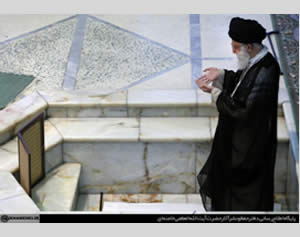 Khamenei leads Eid al-Fitr prayer