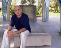 Iranian blogger’s death in prison sparks controversy