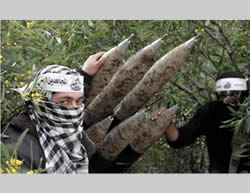 The Mujahideen network holds military training exercises at a facility north of Rafah (Hamas forum website, March 8, 2013).