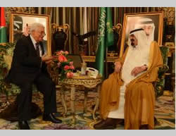 Mahmoud Abbas im Gespräch mit dem saudi-arabischen König (Wafa.ps, 27. Juli 2014)