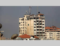 Bâtiment de la chaîne de télévision al-Aqsa du Hamas (Page Facebook du Centre palestinien de communication, 29 juillet 2014)