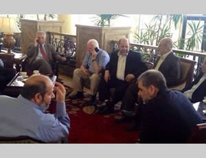 Die palästinensische Delegation in Kairo (Paltoday, 10. August 2014) 