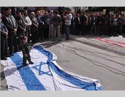 Die Prozession zur Unterstützung Jerusalems und des Terroristen Muataz Hijazi im Gazastreifen (Paltoday, 31. Oktober 2014)