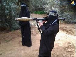 Women trained as fighters by the Popular Resistance Movement (Quds.net, February 21, 2015).