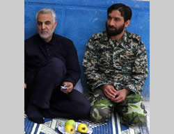  Ezatollah Soleiamani (right) and Qasem Soleimani (8news.ir)