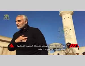 Qassem Soleimani à Alep devant les membres d'une milice chiite irakienne formée par l'Iran (Télévision Al-Alam, 30 décembre 2015)