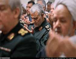 Qasem Soleimani at a meeting of commanders with the supreme leader (Website of the supreme leader, April 10, 2016).