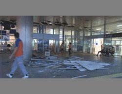 The devastation in the passenger hall (milliyet.com, June 29, 2016)