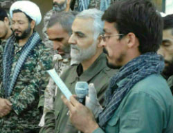 Morteza Ataei (right) standing next to Qasem Soleiman (Qasemsoliemani,Islamic Revolution, 