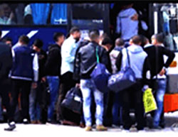 Gazans at the Rafah crossing on the fourth day it was open (YouTube, November 17, 2016).