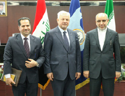 Iraqi ambassador to Tehran (center) with the president of the Sepah bank  (banksepah.ir, February 27, 2017).