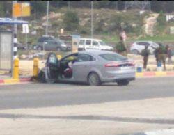 The scene of the vehicular attack at the Gush Etzion Junction (Twitter account of Palinfo, March 15, 2017). 