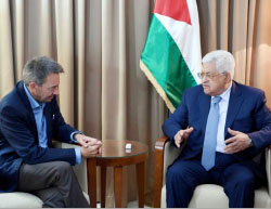 Mahmoud Abbas rencontre le président du Comité international de la Croix Rouge, Peter Maurer, à Ramallah (Wafa, 19 mai 2017)