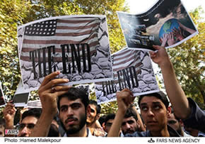 Iranian students protest the suppression of the riots in the United States