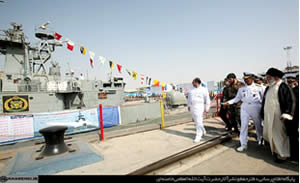 Supreme Leader visits Iranian navy facilities on the Persian Gulf coast