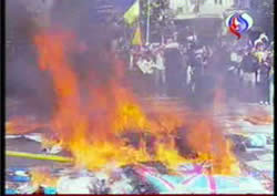 Burning the British flag on Jerusalem Day in Iraq