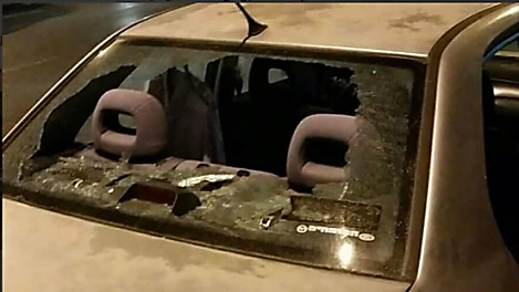 Israeli vehicle damaged by a Molotov cocktail near the Mount of Olives in Jerusalem (Facebook page of Palinfo, August 6, 2017).