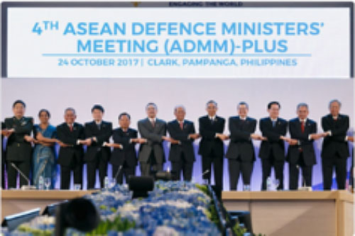 The Russian defense minister (second from the right) among the defense ministers participating in the conference in the Philippines (Russian Defense Ministry’s Twitter page, October 24, 2017)