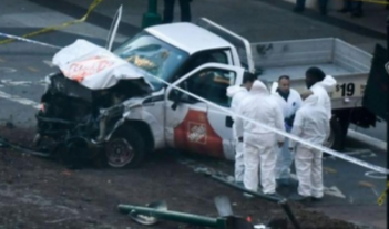 The pickup truck used to carry out the ramming attack. The front of the truck looks partly destroyed after colliding with the bus (Gulf Eyes website, November 1, 2017)