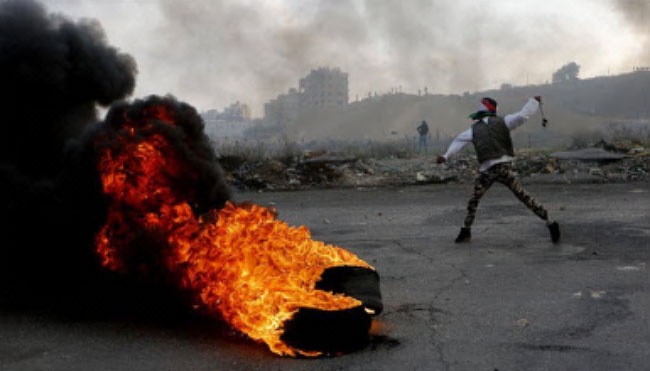 Emeute de Palestiniens à al-Bireh (près de Ramallah) (Compte Twitter Palinfo, 12 janvier 2018).