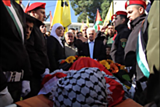 Layla Ghanem, governor of the Ramallah district, and Abbas Zaki, member of Fatah's Central Committee, attend the funeral of Abu Naim (Facebook page of Layla Ghanem, January 31, 2018).