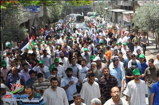 March from the Jabalia refugee camp to Beit Hanoun (Filastin al-A'an, June 7, 2013).