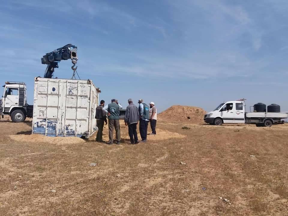 colocación de equipos e instalaciones de agua al este de Rafah, cerca del aeropuerto (cuenta Twitter de PALINFO, 27 de marzo de 2018).