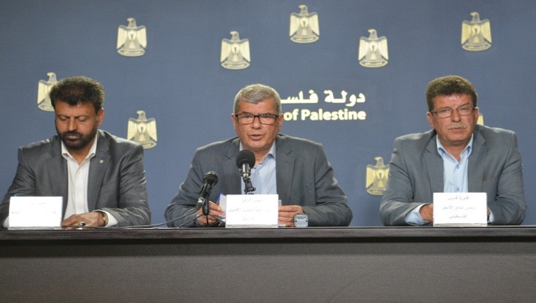 Der Vorsitzende des palästinensischen Amtes für die Angelegenheiten der Häftlinge und der Haftentlassenen, Issa Karaka, an einer Pressekonferenz zur Eröffnung der Veranstaltungen des Tages des Palästinensischen Häftlings (Website des Amtes für die Angelegenheiten der Häftlinge und der Haftentlassenen, 11. April 2018)