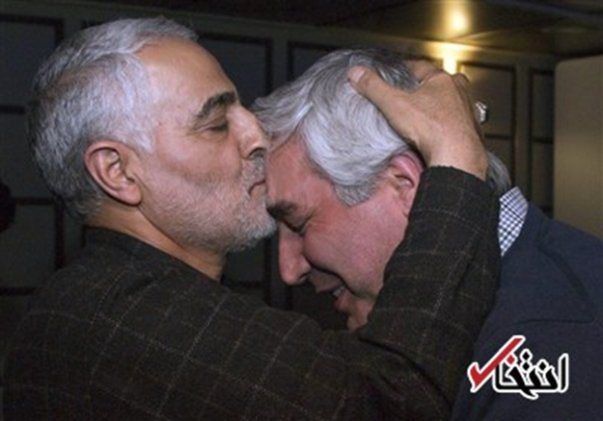 Qasem Soleimani, the Commander of the IRGC’s Qods Force, kissing the forehead of Hatamikia, the director of “Damascus Time” (Entekhab, February 9, 2018)