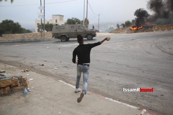 Riots during IDF activities in the village of Kobar, the home of the terrorist who carried out the stabbing attack (QudsN website, July 27, 2018).