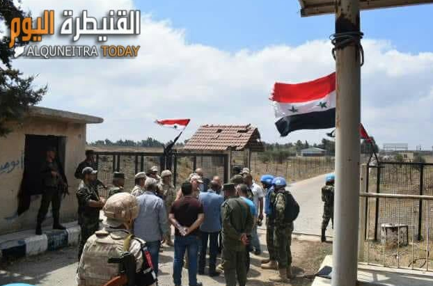 Members of the Russian Military Police, the UN and Syrian army soldiers near the Quneitra crossing (Al-Quneitra Al-Youm, August 2, 2018)