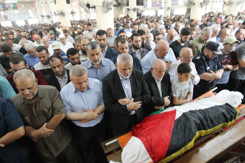 Ismail Haniya and other senior officials of Hamas and the security services attending the funeral (Hamas’s website, September 6, 2018)