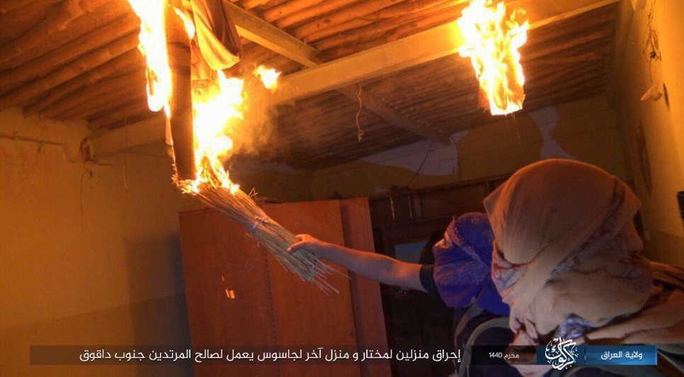 ISIS operatives setting fire to houses of collaborators with the Iraqi regime (ISIS’s Kirkuk Province, October 1, 2018)