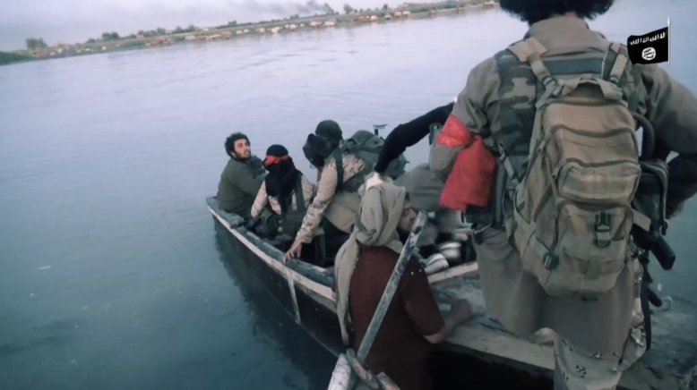 ISIS operatives crossing the Euphrates to the west bank in the Albukamal area (Ghurabaa, November 5, 2018)