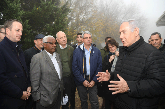 Israeli Prime Minister Benjamin Netanyahu shows Hezbollah's tunnel project to a delegation of foreign ambassadors (Israeli prime minister's website, December 6, 2018).