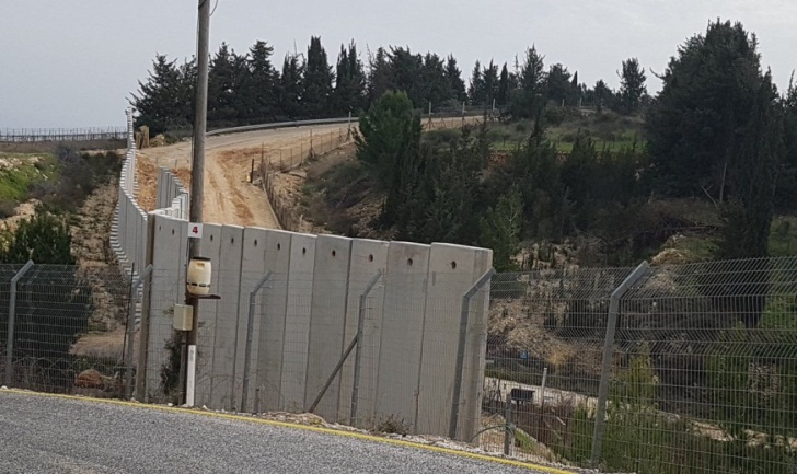 Ali Shoeib reports on the IDF's construction of a security fence in the western sector of south Lebanon (Ali Shoeib's Twitter account, January 1, 2019).