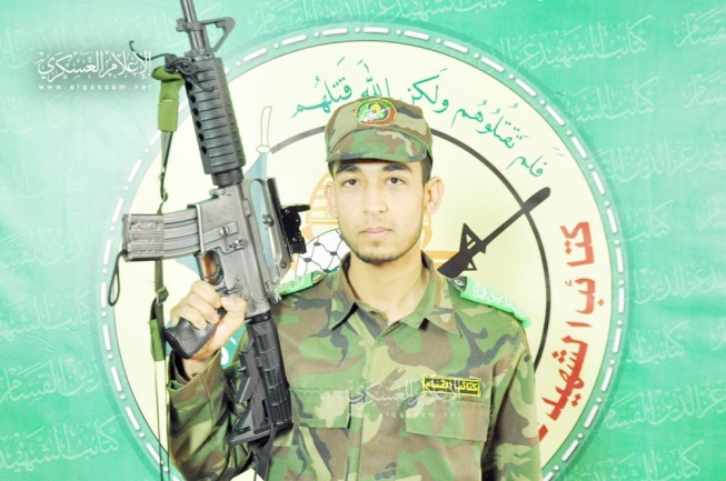 Muhammad Qadih in the uniform of Hamas military wing (Felesteen, February 27, 2019). 