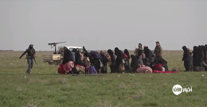 Des civils libérés de la «poche» de l'Etat islamique à Al-Baghouz (canal Al-Aan, 5 mars 2019). 