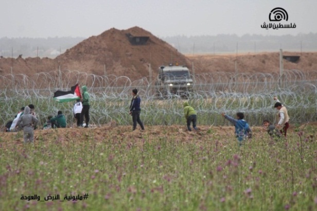 Children near the security fence east of Jabalia (Palinfo Twitter account, March 31, 2019).