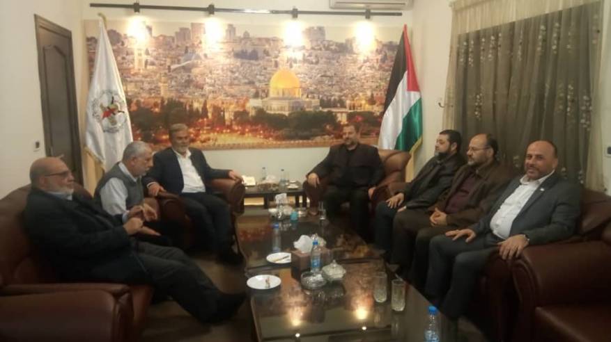 Meeting of Hamas and PIJ representatives in Lebanon: accompanying Saleh al-'Arouri (center) are senior Hamas figure Usama Hamdan; Ali Barake, a member of Hamas' bureau of Islamic and Arab relations and former Hamas representative in Lebanon; and Ahmed Abd al-Hadi, current Hamas representative in Lebanon. Next to Ziyad al-Nakhalah are Muhammad al-Hindi and Abu al-Sayid al-Minawi, members of the PIJ's political bureau (PIJ website, March 30, 2019).