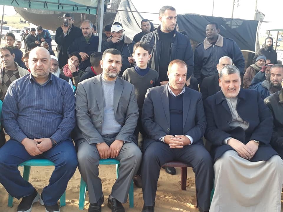 Ahmed al-Mudallal du JIP (à droite) à côté de Fathi Hamad au camp de retour à l'Est de Rafah (Page Facebook du "Soutien à l'intifada dans le district de Rafah", 5 avril 2019). 