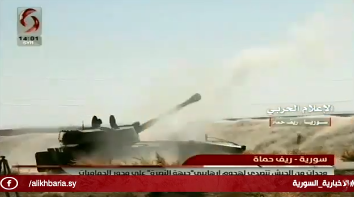 Des chars de l'armée syrienne et des tirs d'artillerie sur des membres du Siège de Libération d'Al-Sham qui avançaient sur la route menant à Hamamiyat (Chaîne Al-Ikhbariya, 6 juillet 2019)