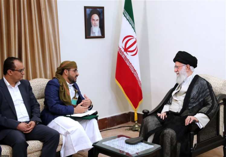 A meeting between the Supreme Leader of Iran and the spokesman of the Houthis in Yemen (Tasnim, August 13, 2019)