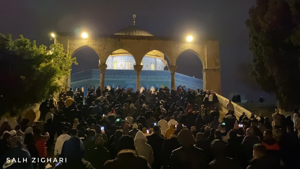 Worshippers arrive at al-Aqsa mosque for the morning prayer (QudsN Facebook page, January 17, 2020). 