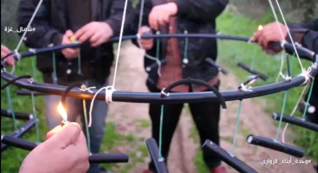 IEDs attached to balloon clusters launched by the Sons of al-Zawari in the northern Gaza Strip (Facebook page of Thoar al-Shimal (Zawar al-Shamal), February 6, 2020).