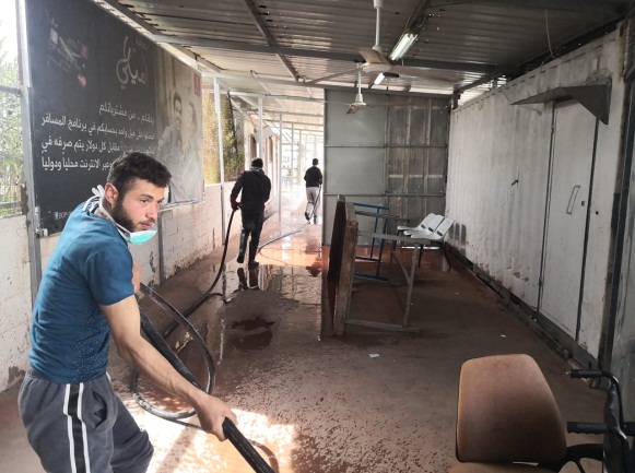 Disinfecting the Erez-Beit Hanoun crossing (Twitter account of the Russia Today correspondent in the Gaza Strip, March 9, 2020).